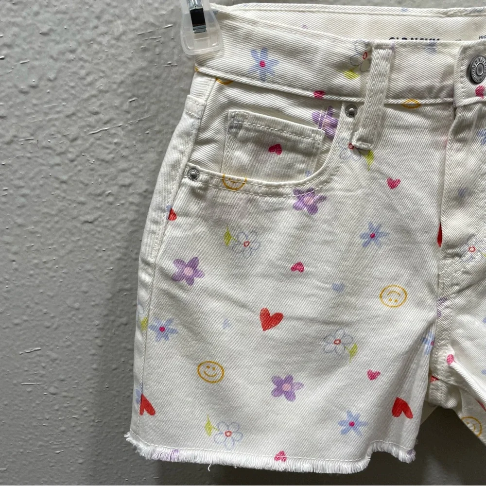Old Navy White Shorts Flower-Smile Face Print High Rise Adjustable Waist Size 12 - Picture 3 of 16